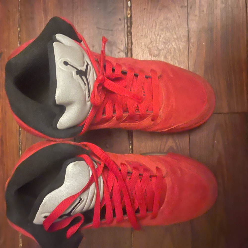 All red Jordan retro 5